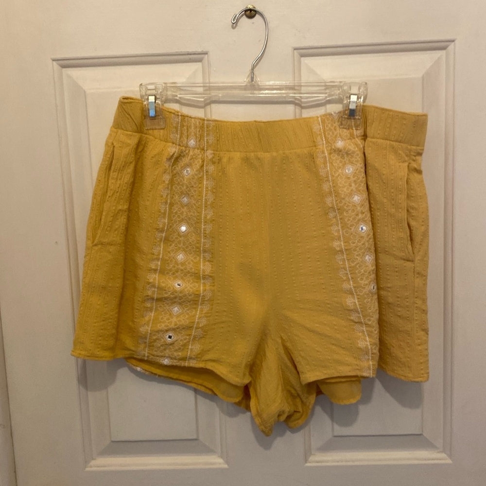 American Eagle shorts size XL